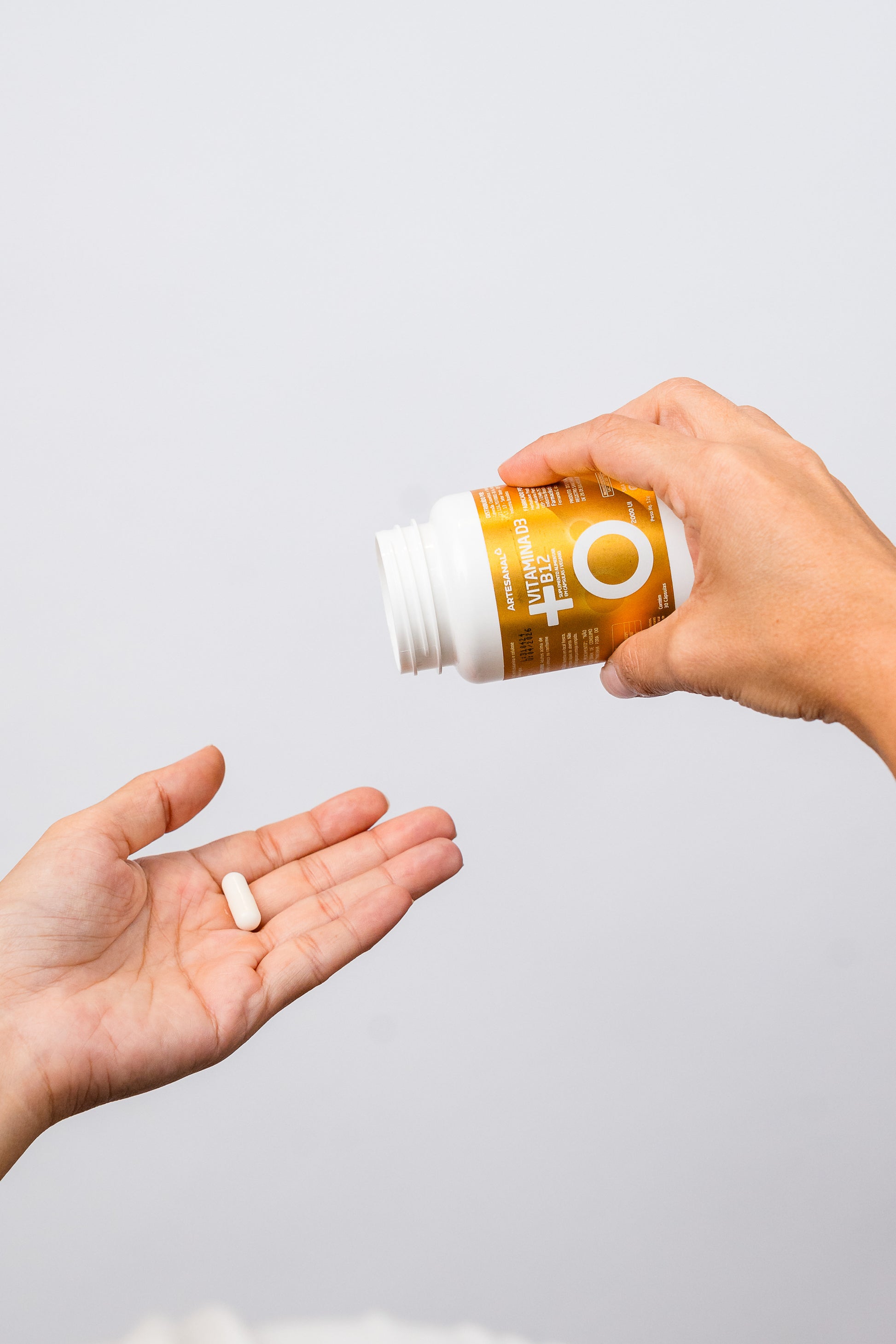 Vitamina D + B12 - 30 cápsulas - HEALTHLINE | Suplementos e Nutracêuticos