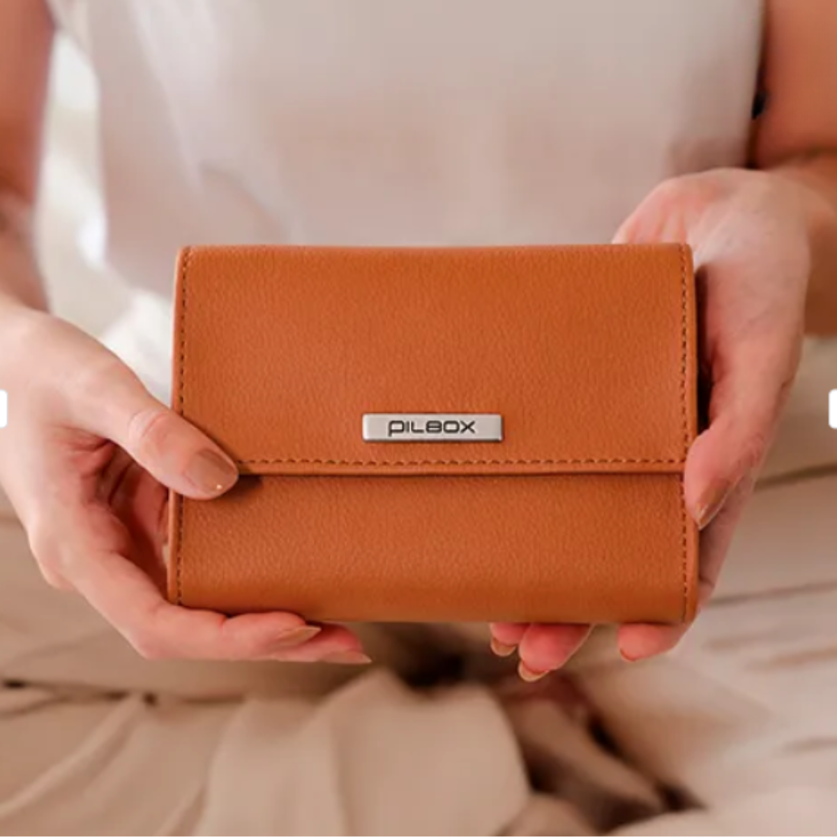 Porta Comprimidos Pilbox® Liberty - Tamanho Médio Castanho