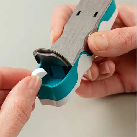 Cortador De Comprimidos Pilbox Cutter Cor Azul